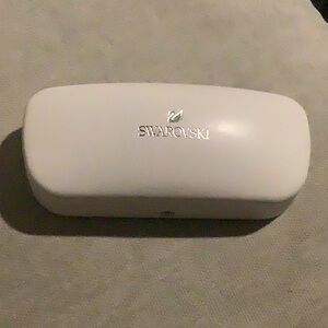 AUTHENTIC SWAROVSKI WHITE HARD CLAMSHELL CASE